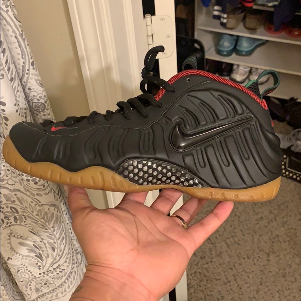Foams will trade for gucci flip flops 10.5